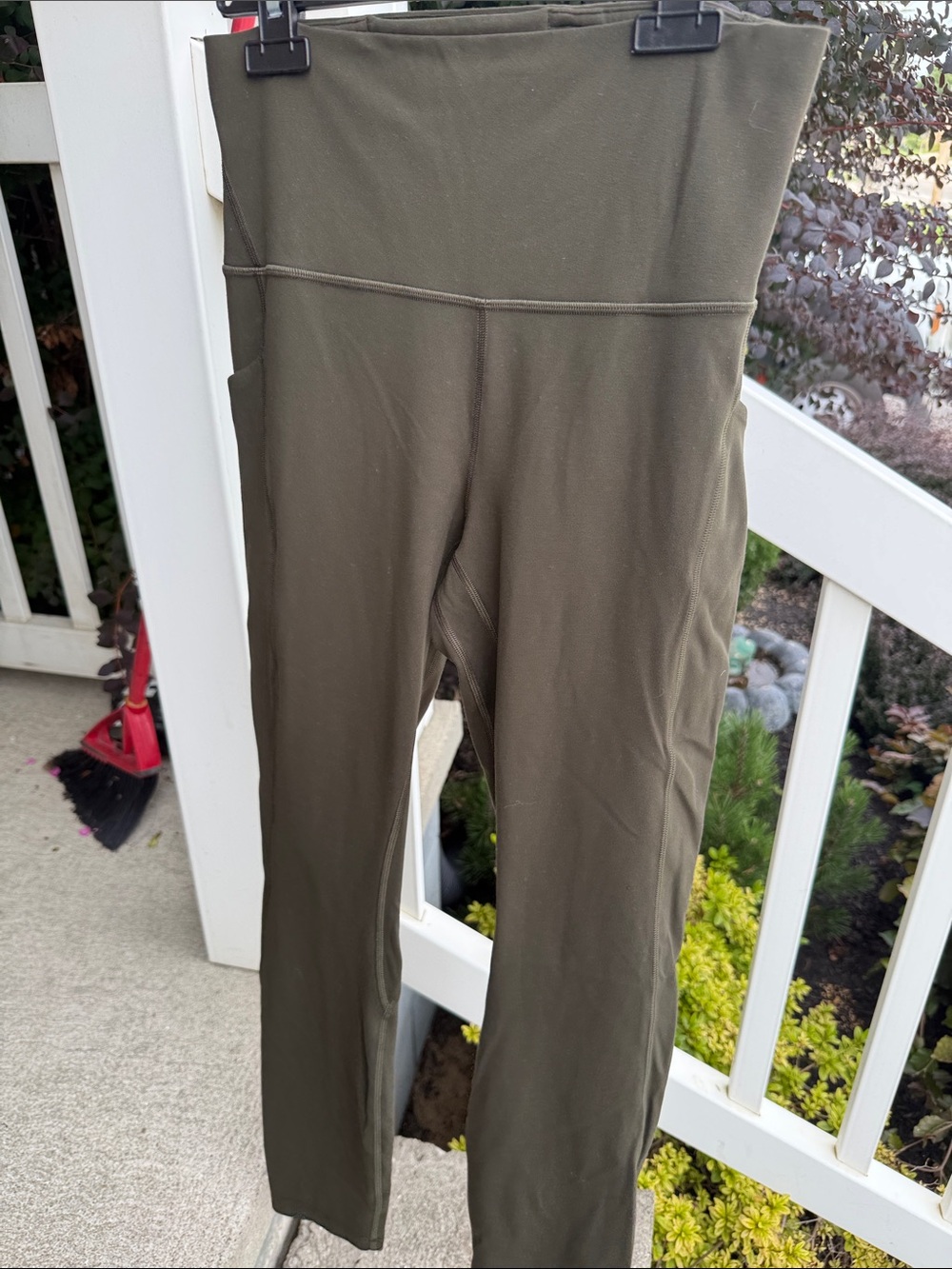 Lululemon Wunder Under SmoothCover High-Rise Tight with Pockets – Army Green – 8